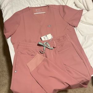 Figs Mineral Mauve Set